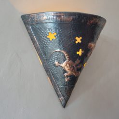Alternative view of Lampu Dinding Tembaga Motif Kadal
