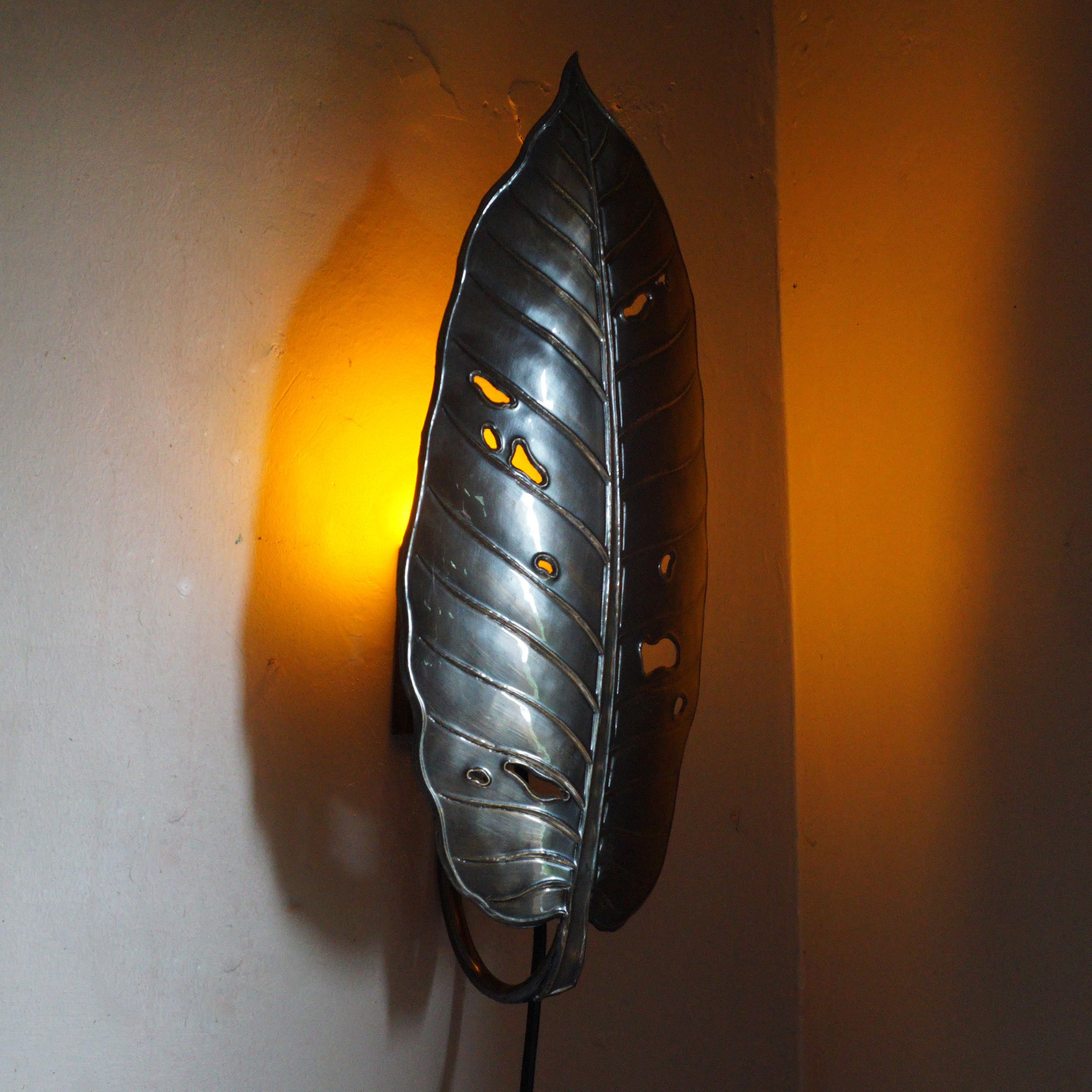 Lampu Dinding Tembaga Daun Pisang - Gambar 2
